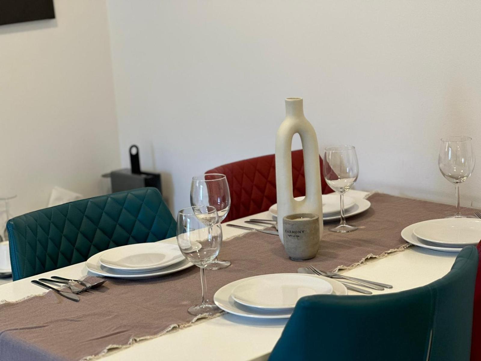 Luxury Glam Apartments & Studios Near Coresi Mall Brasov Exterior photo